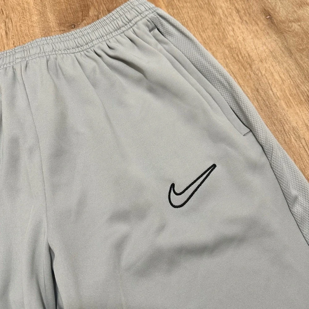 NIKE | NWT Women's Dri-FIT Grey Standard Fit Athletic Tapered‎ Jogger Pants, S